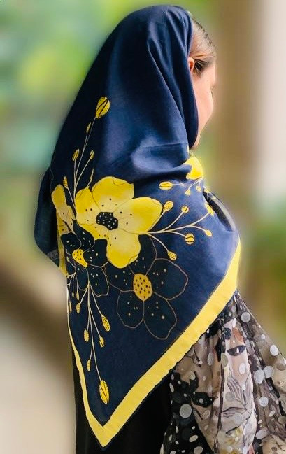 روسری وال نخ طراحی گل