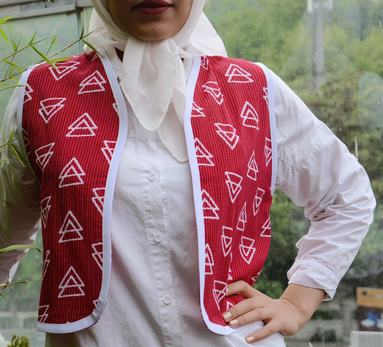 قیمت وست باتیک مثلث قرمز زنانه مدل تابستانه