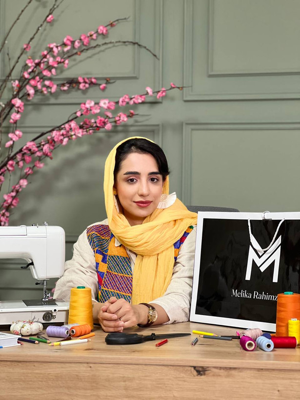 تنخور وست قلاب بافی زنانه در ملیکا استور