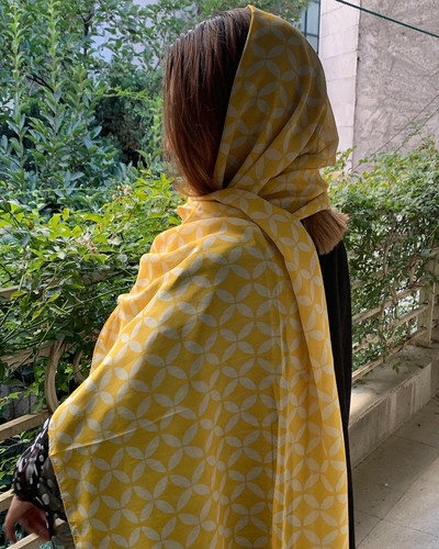 خرید شال زرد هندسی